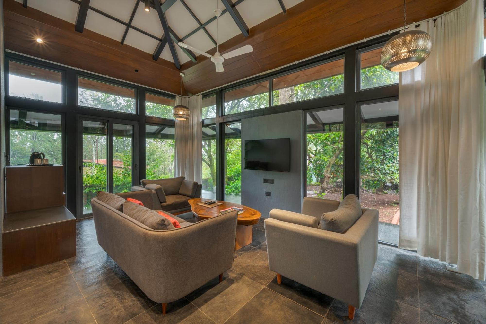 Saffronstays The Glasshouse, Panchgani - Beautiful Glass Villa For Couples Exterior foto